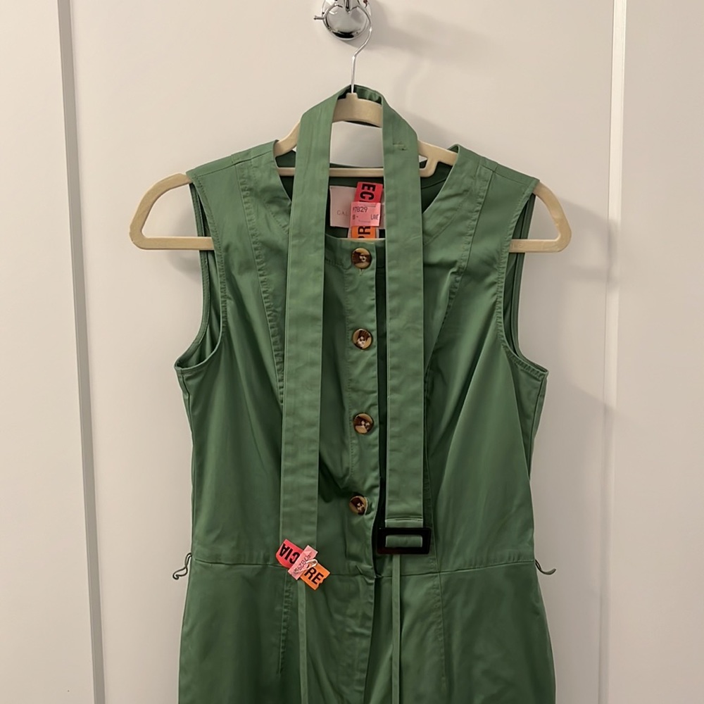 Gal Meets Glam Leonie Green Sleeveless Crop Jumpsuit - Picture 3 of 5